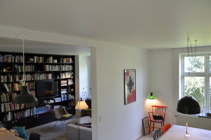 Great atmosphere and lush garden in Copenhagen gallery image 5