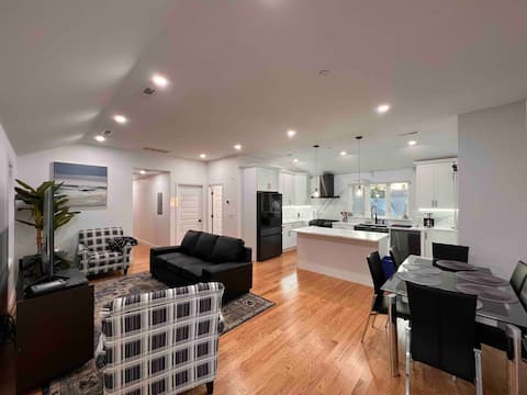 Luxury and modern apt near Mall/Hospital/Salem