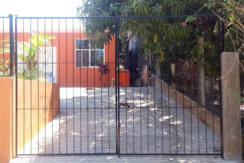 Entrada para autos