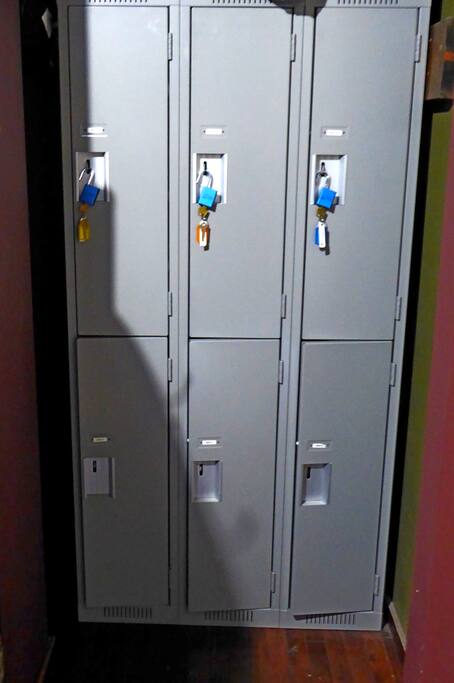 Free lockers in dorm room