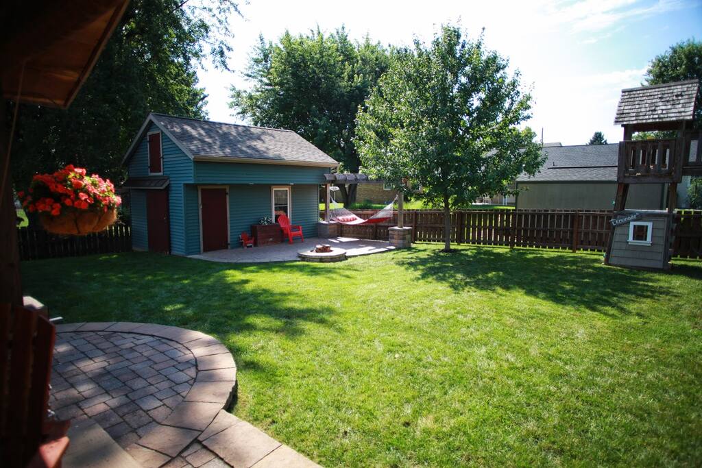Back yard/fire pit