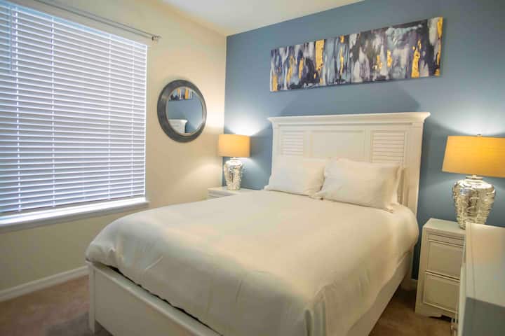 Dormitorio de abajo #2 (cama queen)