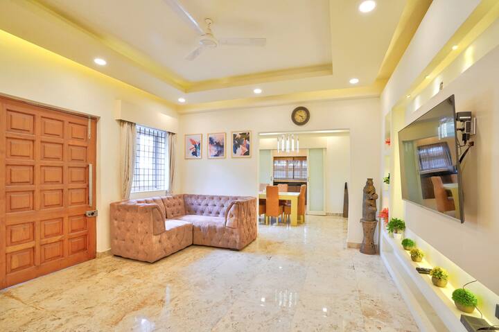 Living room image 1