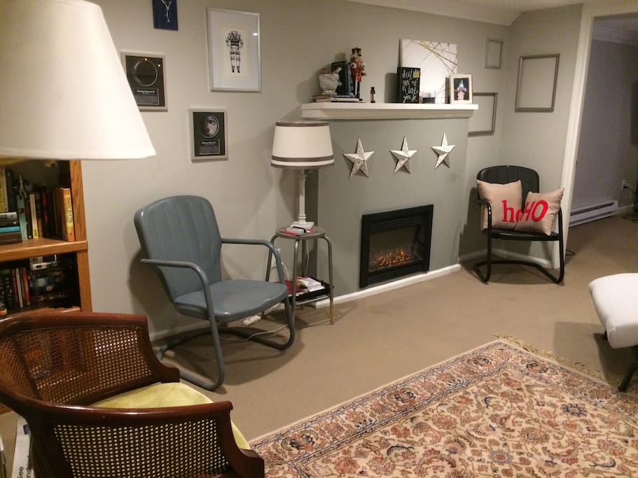 The largest living space you'll see in DC for this price! Plenty of room for entertaining and relaxing