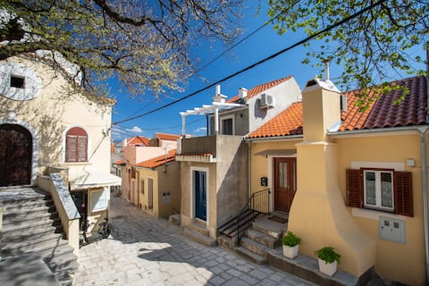 Small house in Baška