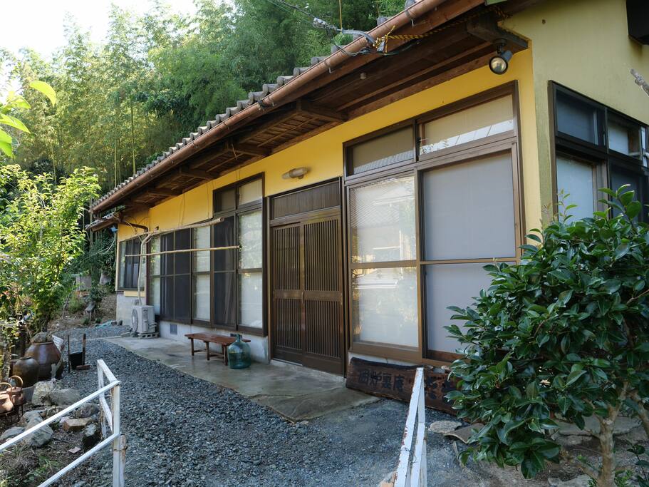 山間の平屋です