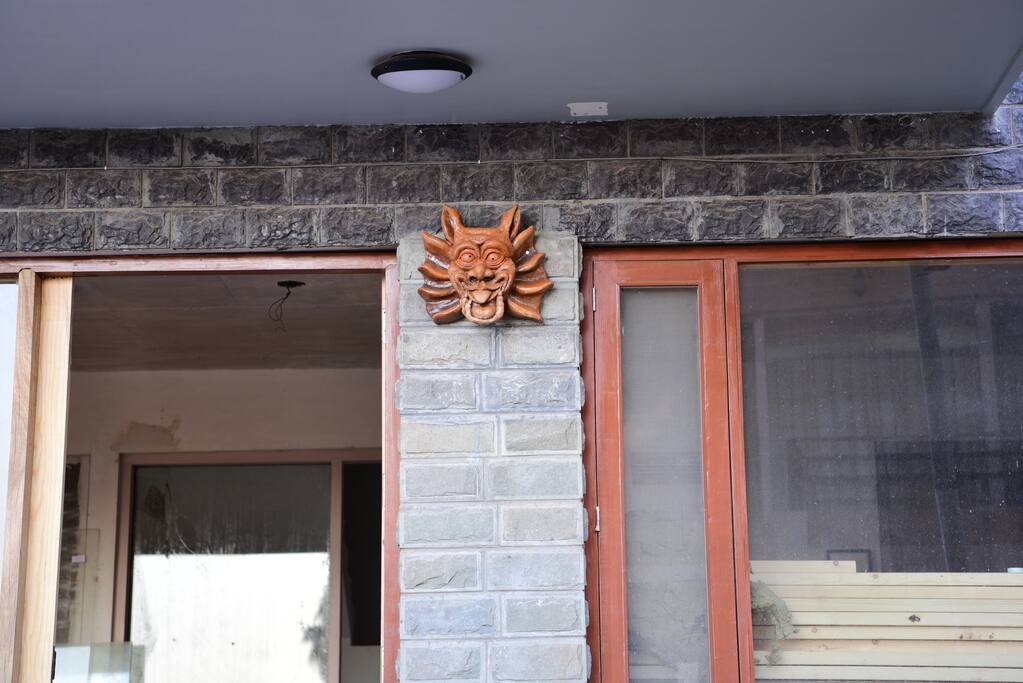 Side Entrance