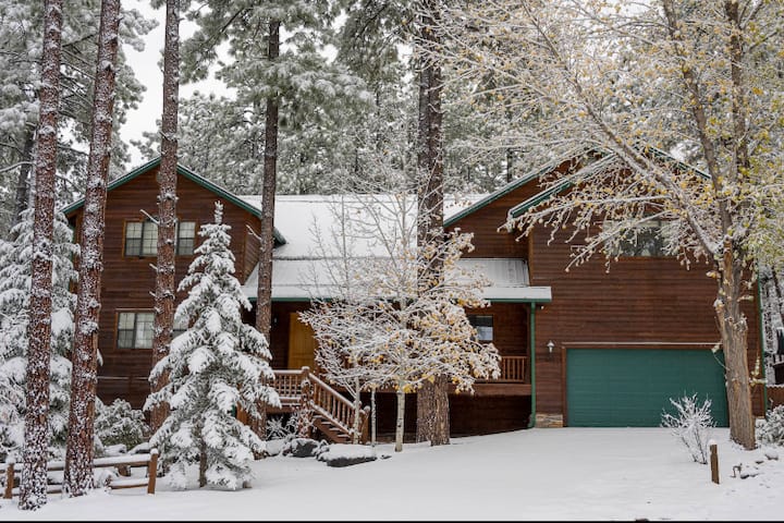 Huge Cabin Near Woodland Lake, Sleeps 36! - Pinetop-Lakeside, AZ