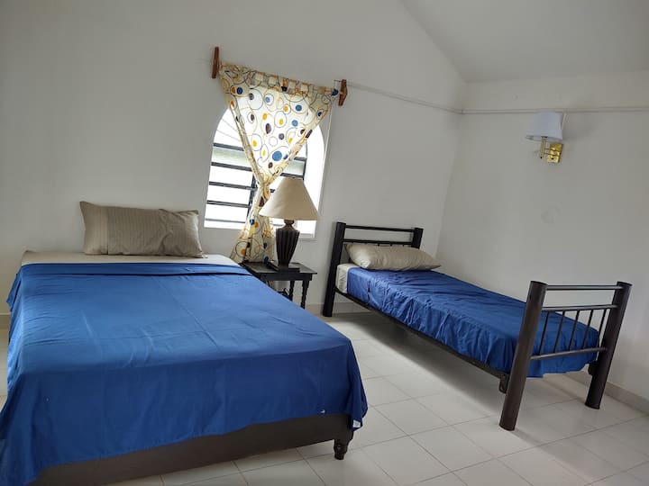 غرفة النوم 2