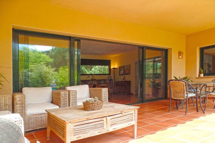 Villa 8P-4Bedr-Pr.pool-WiFi-big garden-600m BEACH gallery image 2