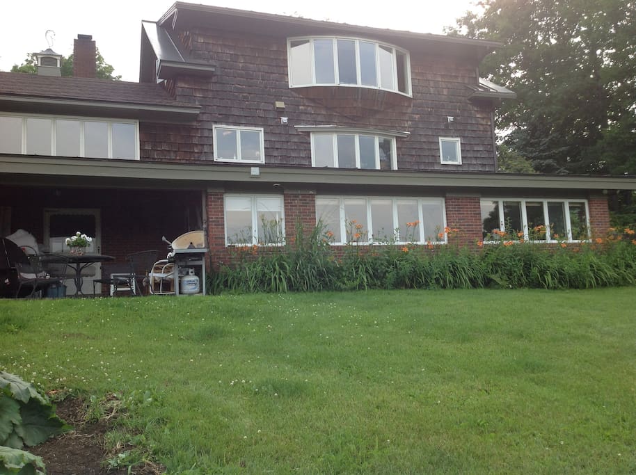 Walkout large sunny basement apartment