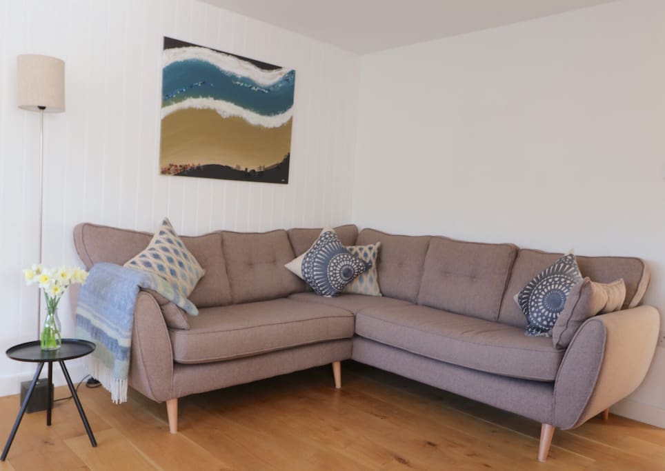 Comfortable seating area, perfect for four