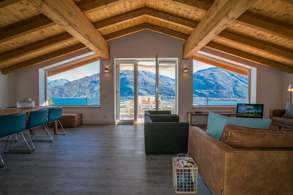 Fantastic lake view from the kitchen area