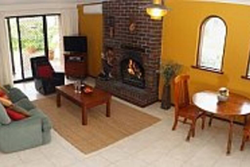 Apartment Lounge