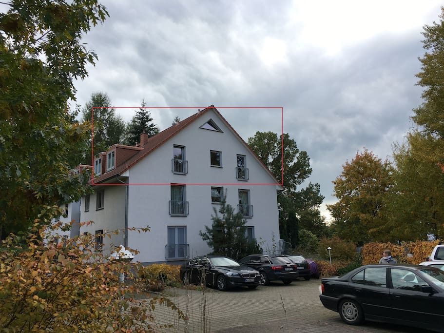 Haus mit Parkplatz