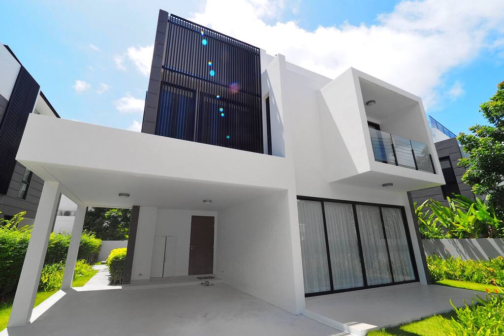 四卧独栋花园泳池别墅
Laguna 4 bedrooms villa