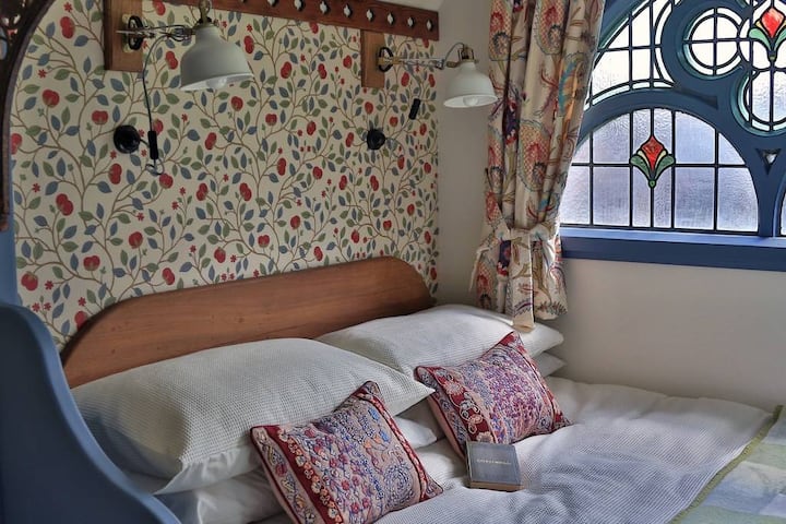 Tabernacle Sherpherds hut photo 3