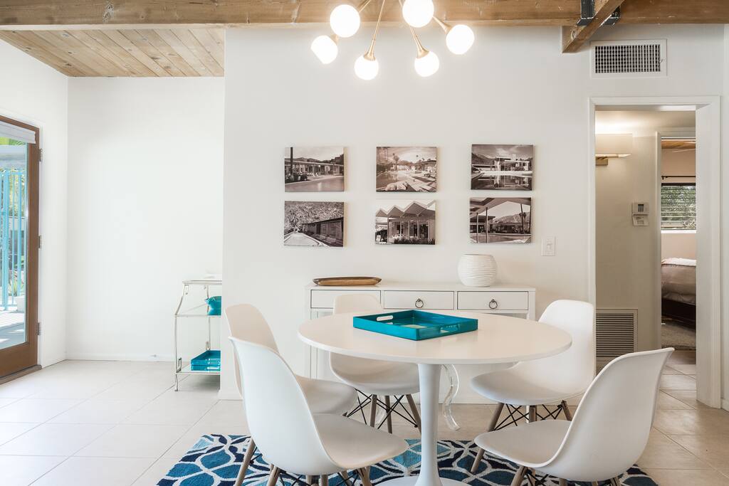 Very chic, very contemporary, very Palm Springs!