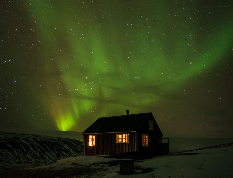 We had such a special time staying in this lovely home. A perfect place to start our Honeymoon. Kristjan made us feel very special by going out of his way to leave us some lovely gifts, which truly touched us. Leaving our car down the tracks due to the high level of snow added to the adventure. Making fresh tracks made us really feel like we were the only ones experiencing this: we were individual, not just one in the crowds! The advice Kristjan gave us prior to our visit was invaluable. We ended up going to the Viking hot spring (which you can see in the pics). Again we were the only ones there! Making fresh tracks knee deep! So so romantic! If you are looking for non-standard touristic place to stay (be off the beaten tracks) this is the perfect location. I am a professional photographer - traveling the world for my job, and can honestly say that this location is in my top 5 of my best locations to take snaps! Thank you Kristjan 