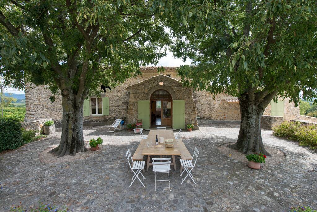 La terrasse principale
The main terrace