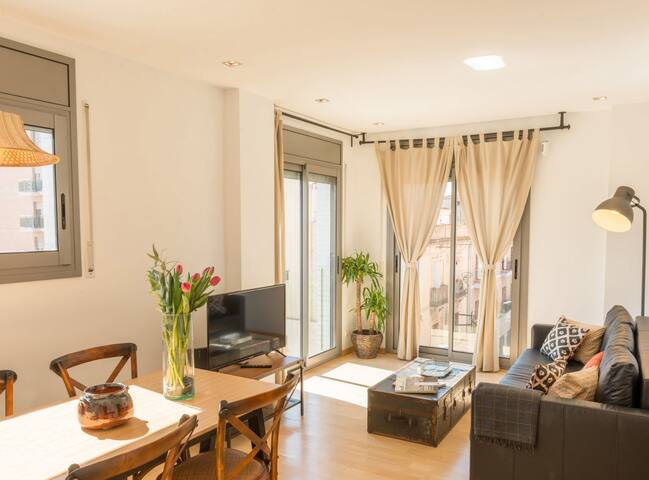 Diana’s Beige Beach Boutique