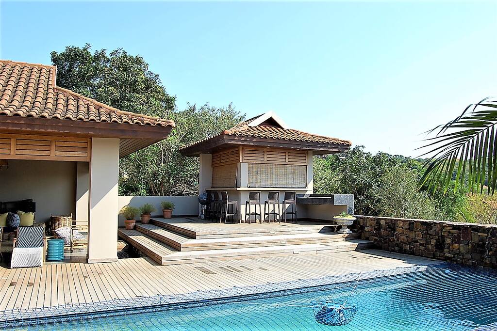 outside pool and bar area