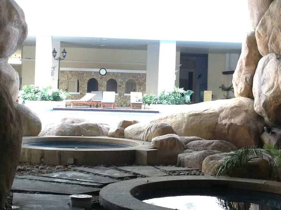 Hot Tub/Jacuzzi