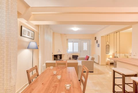 Stylish basement ,Athens countryside near airport