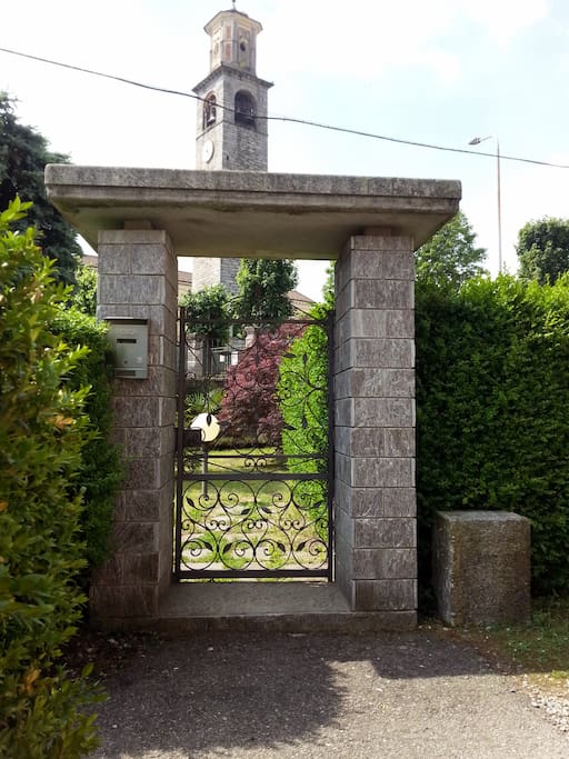 ENTRANCE TO THE GARDEN