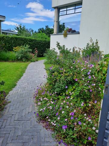 Grande maison, 5 chambres, 200m du métro gallery image 4