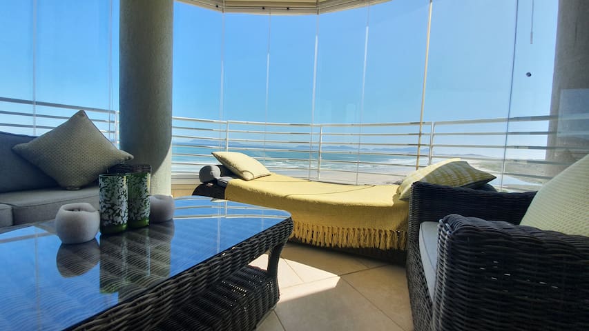 Cape Sands beachfront home gallery image 4