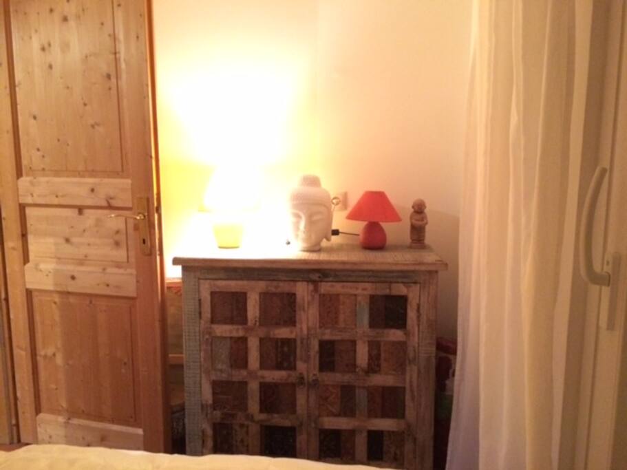 Schlafzimmer/Bed Room 1