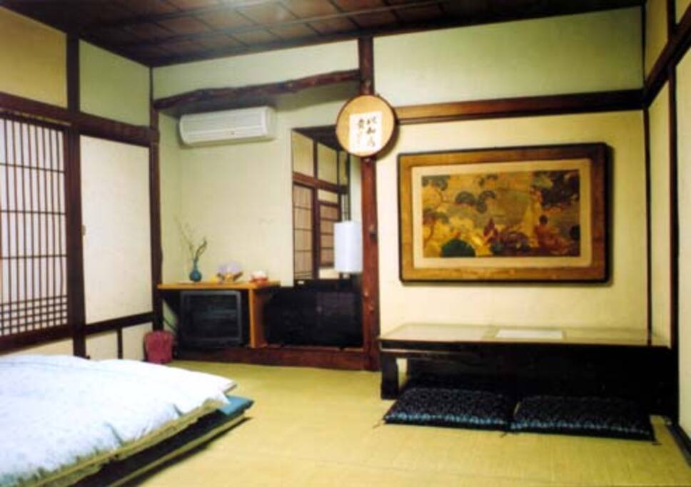 Hachi-jo - can sleep four on two double size futons, three on three single size futons