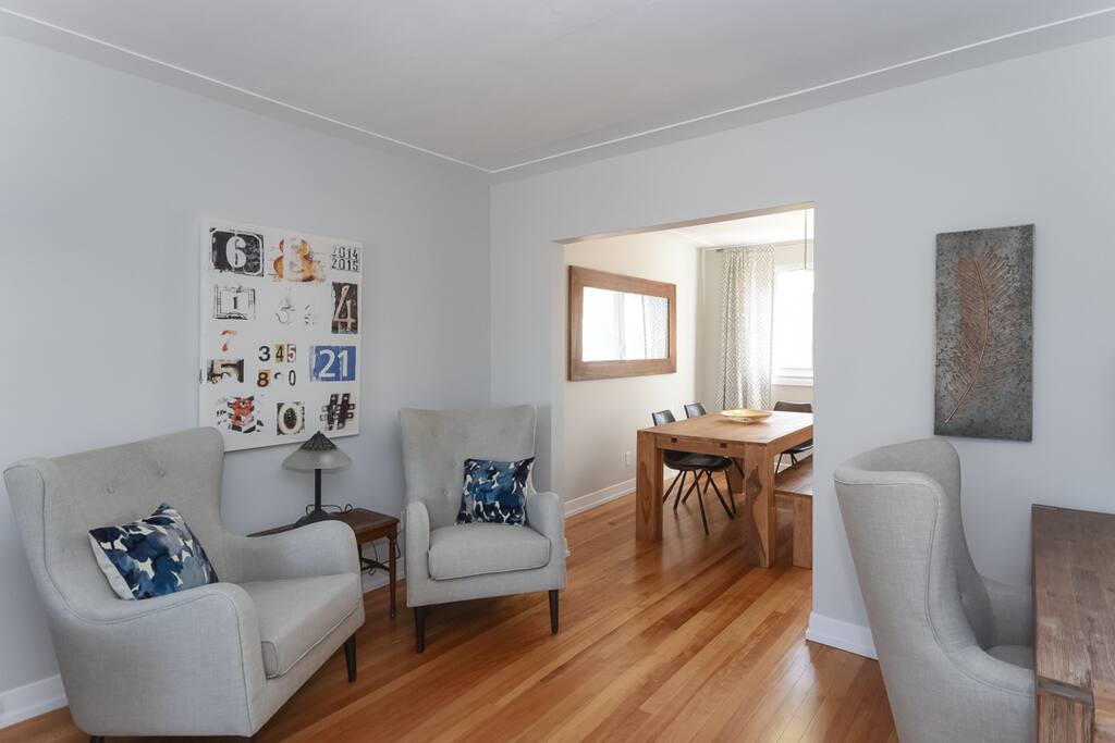 Seating area with Desk