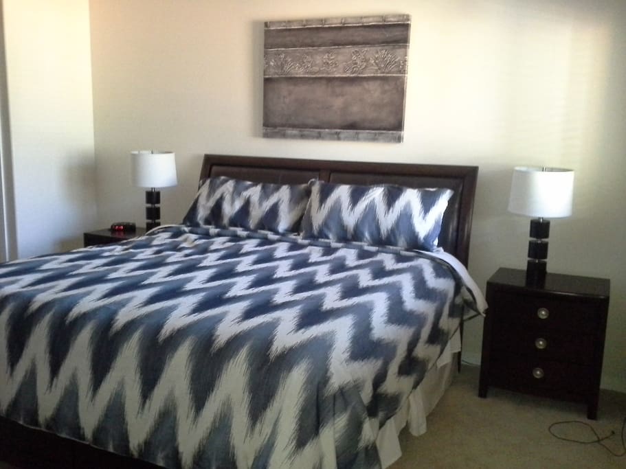 Master bedroom - King bed