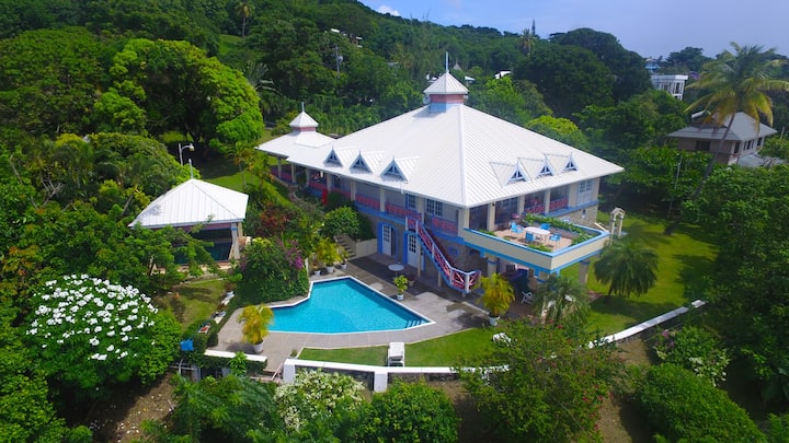 SeaBreeze is a spacious seaside family villa.