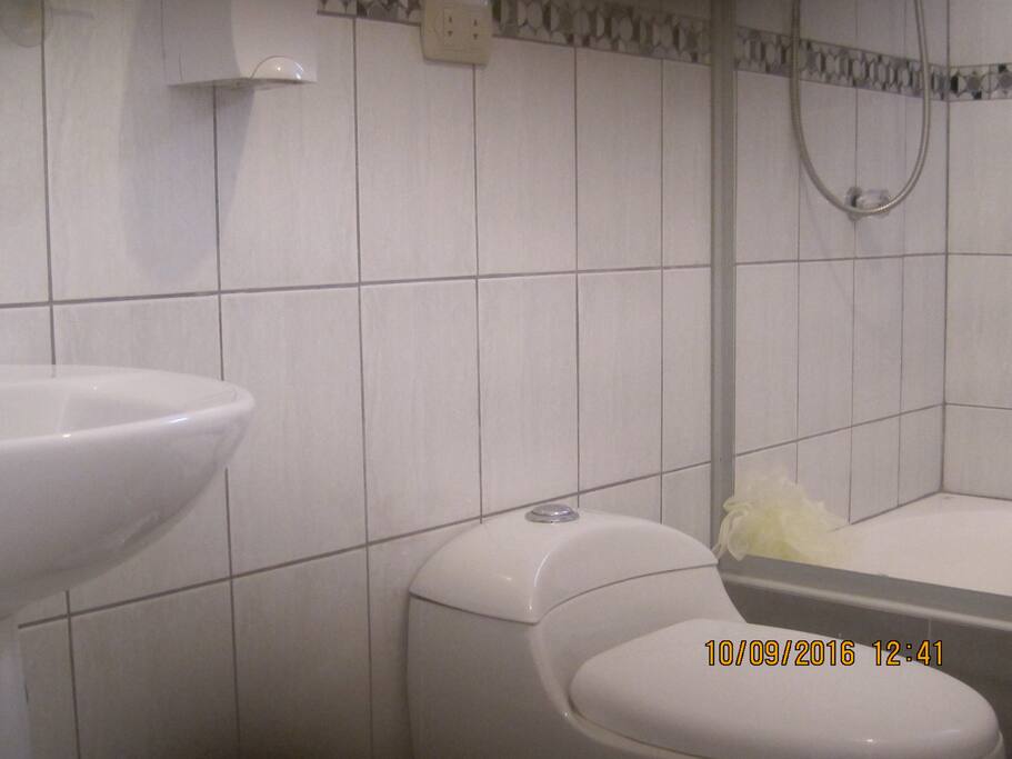 Baño completo con tina