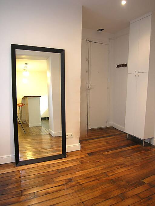 Entrance
The 8 square meters entrance hall leads directly to : living room, kitchen. There is a toilet in the entrance.