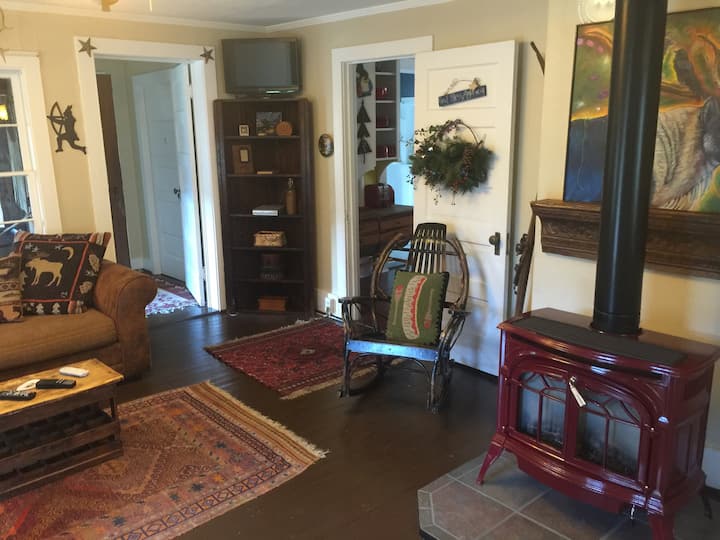 Cabin On Large Lot Walk To Downtown - Estes Park, CO