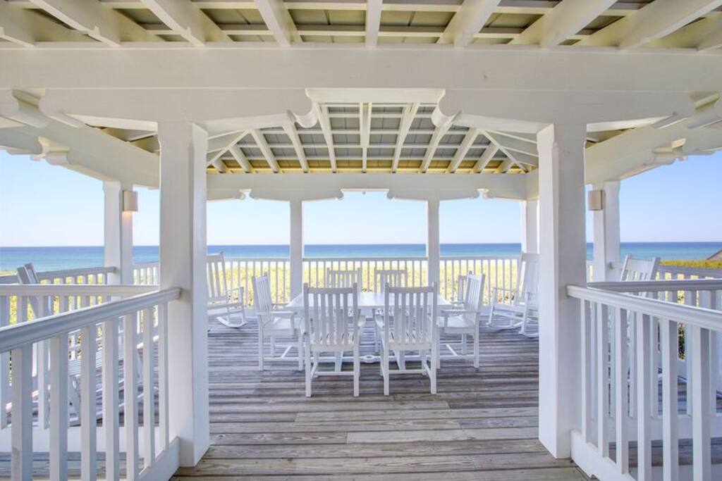 Walk outside your family living area to this!! Lounge seating, dining seating and space enough for family and frien