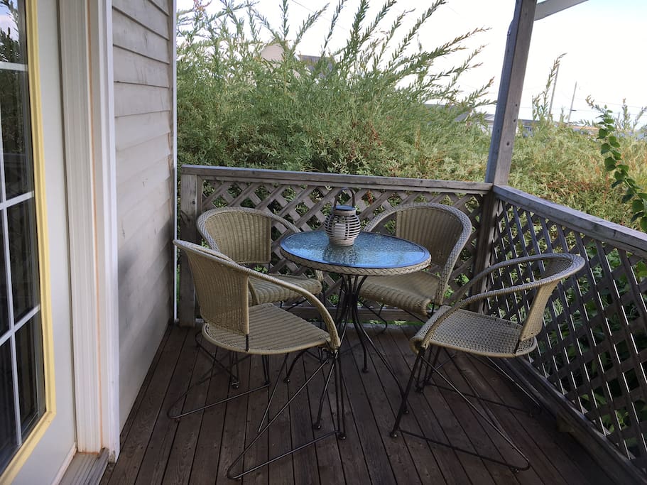 Veranda with seating area