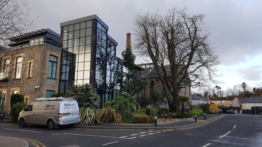 Old Linen Mill penthouse apartment 7m from Belfast