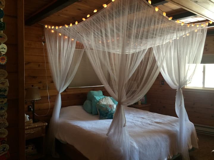 غرفة نوم الطابق الأول