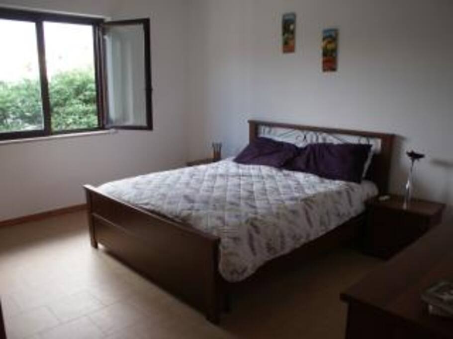 King size bed