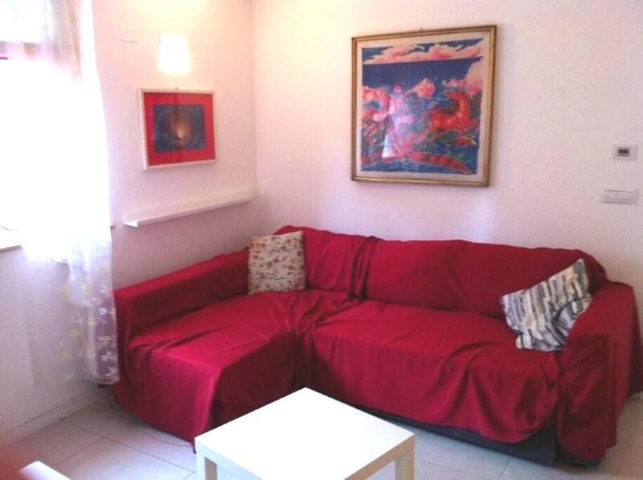 Divano letto ad uso eventuale