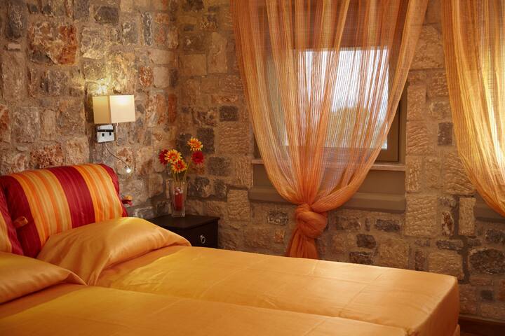 Exclusive 3 bedroom villa gallery image 4