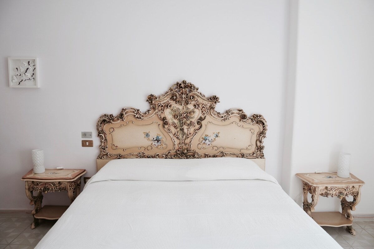 غرفة النوم الرئيسية 1/ كاميرا ماتريموني 1