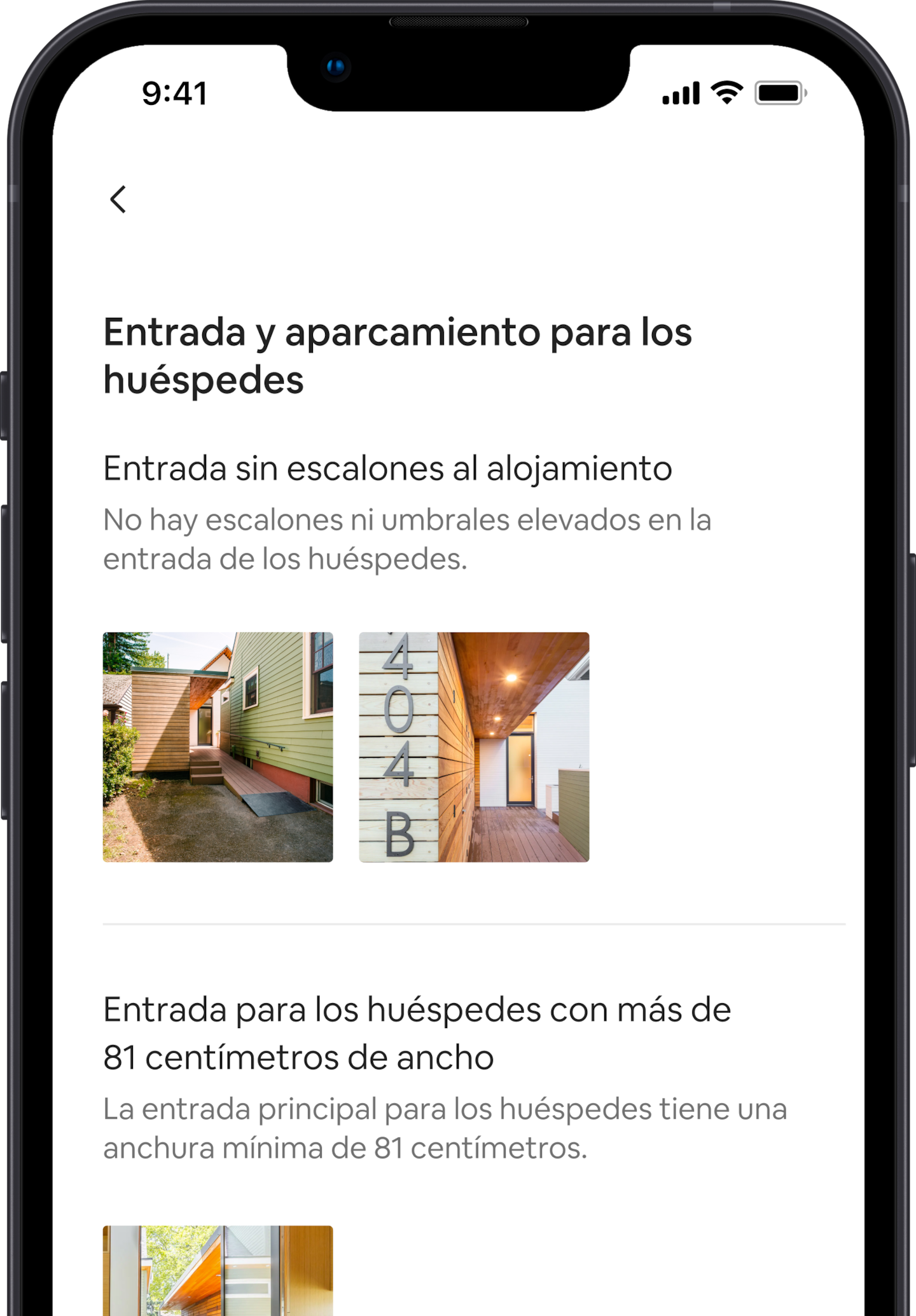 Una pantalla de un móvil muestra una serie de prestaciones de accesibilidad de un anuncio en Airbnb. En la primera pone «Entrada de los huéspedes sin escalones» y, debajo, hay imágenes de esa prestación. A continuación aparece otra prestación, junto con la foto correspondiente, que dice «Entrada para huéspedes de más de 81 centímetros».