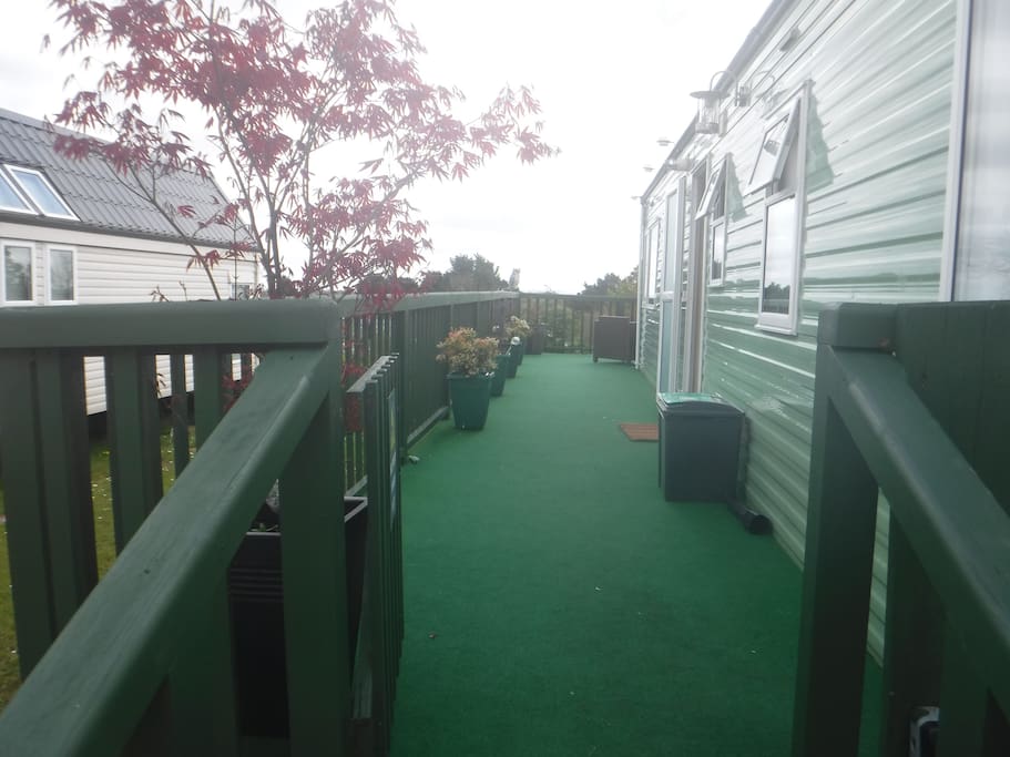 Side decking are