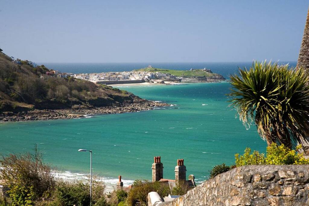 This is the view from just along Headland road, a few minutes from the apartment.